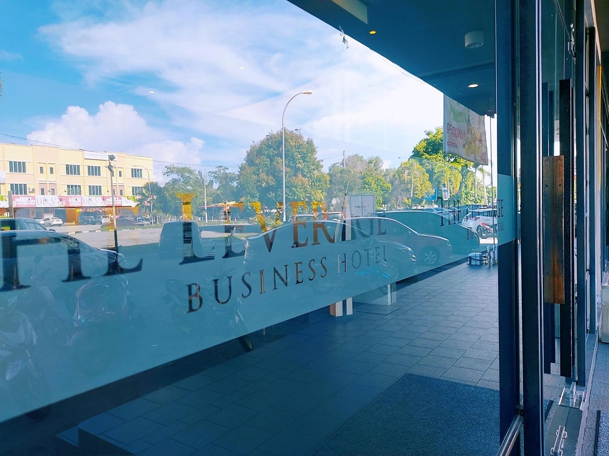 The Leverage Business Hotel - Bandar Baru Mergong Алор Сетар Екстериор снимка