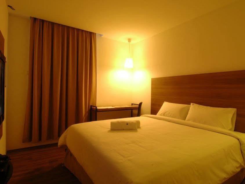 The Leverage Business Hotel - Bandar Baru Mergong Алор Сетар Екстериор снимка