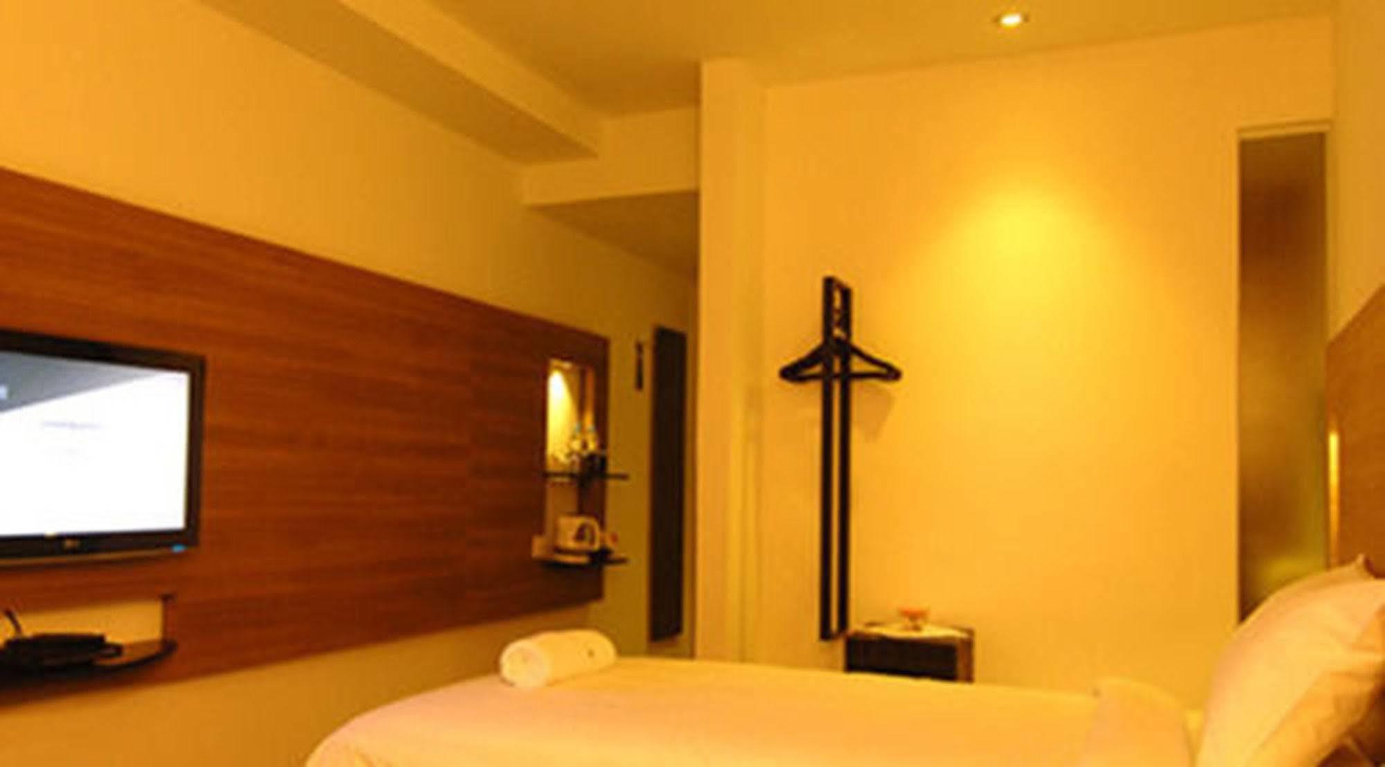 The Leverage Business Hotel - Bandar Baru Mergong Алор Сетар Екстериор снимка