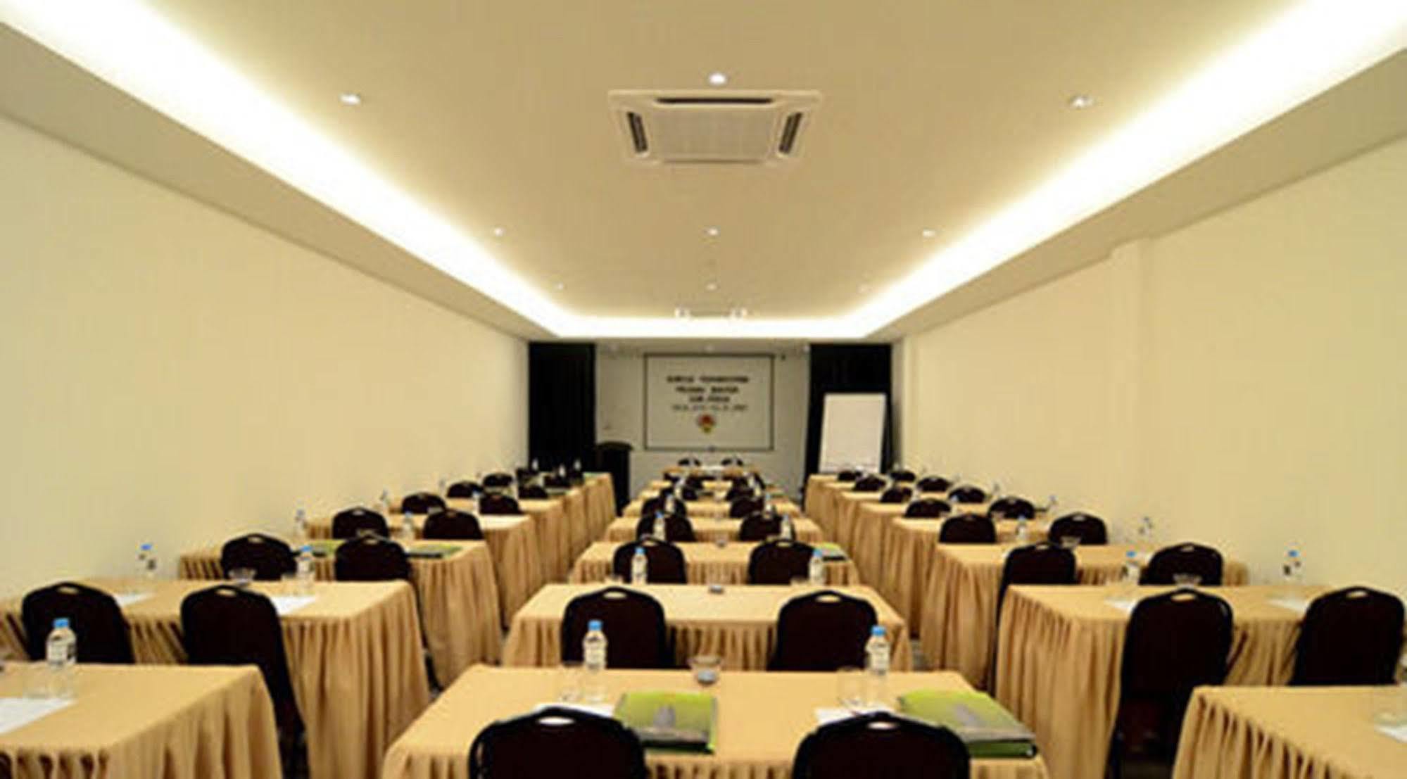 The Leverage Business Hotel - Bandar Baru Mergong Алор Сетар Екстериор снимка
